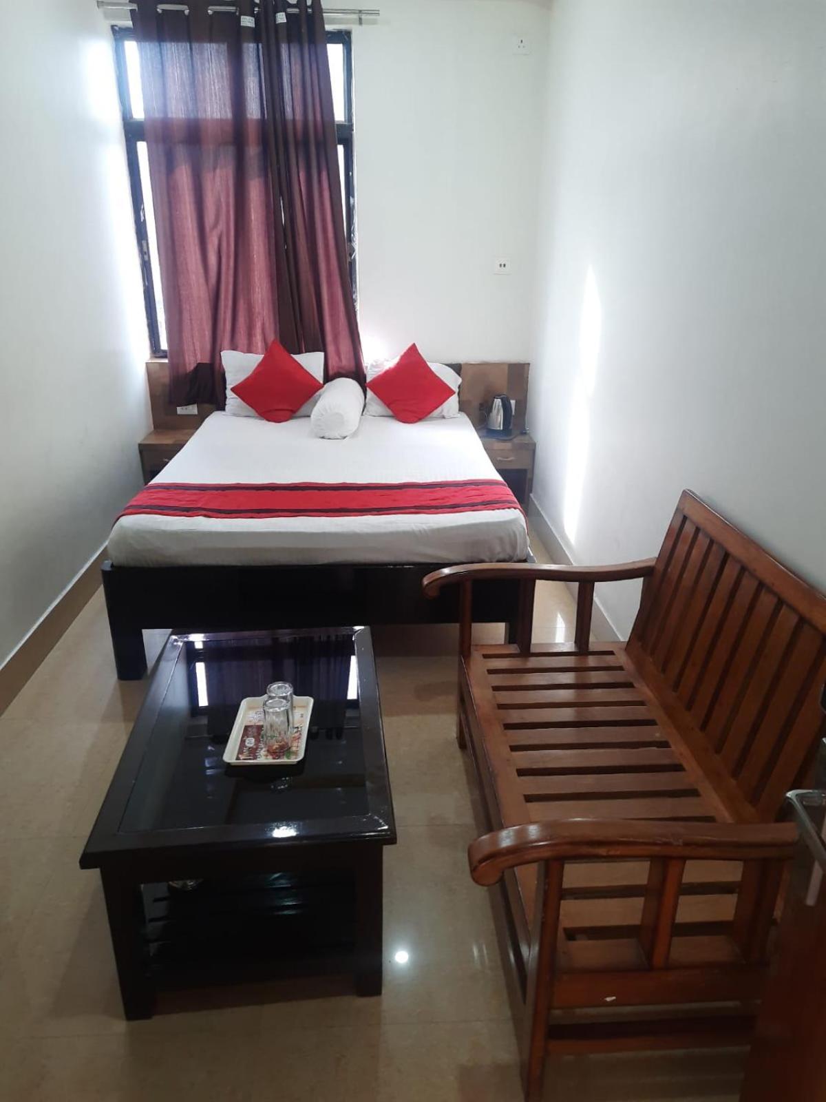Hotel Knight Inn Airport 구와하티 외부 사진